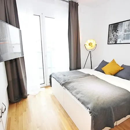 Ξενοδοχείο με διαμερίσματα My - Messe 3*