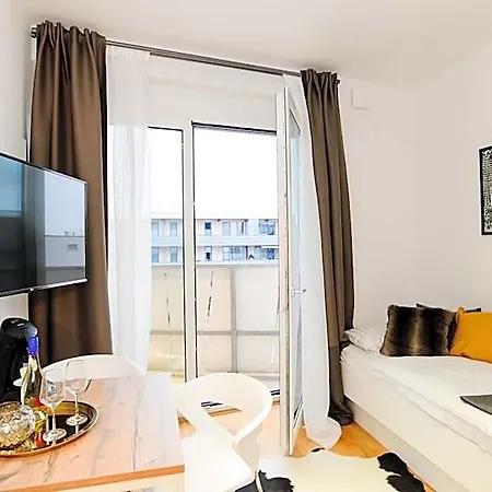 Aparthotel My - Messe